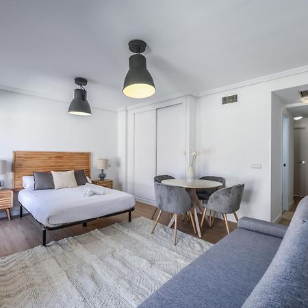 Atico Reformado Con Terraza En Lavapies Apartment Madrid Exterior photo