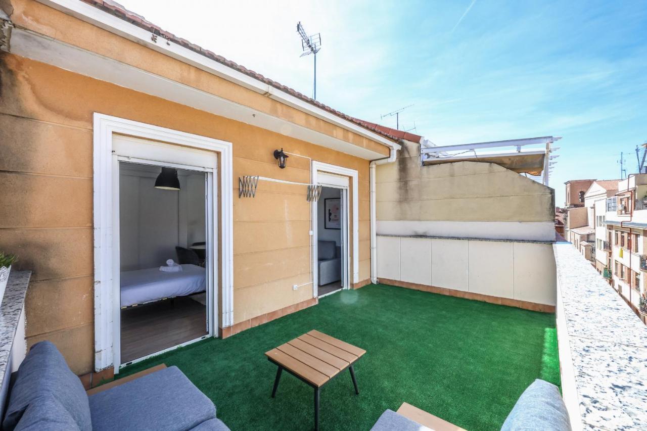 Atico Reformado Con Terraza En Lavapies Apartment Madrid Exterior photo